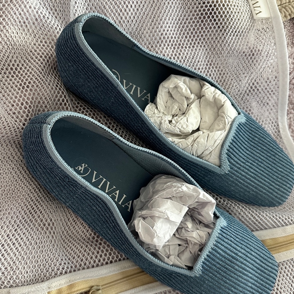 Vivaia Blue Flats